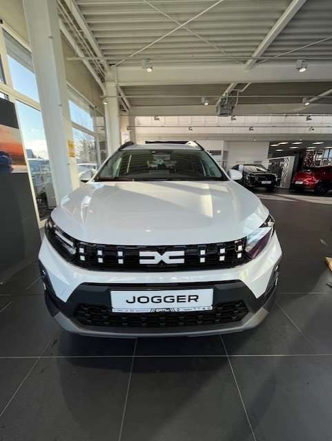 Fahrzeugbild eines Dacia Jogger