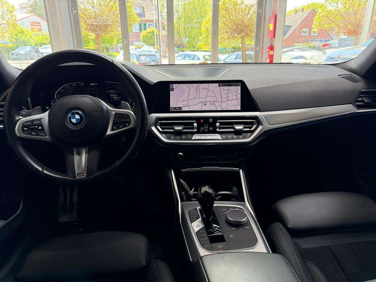 Fahrzeugbild eines BMW 3er-Reihe