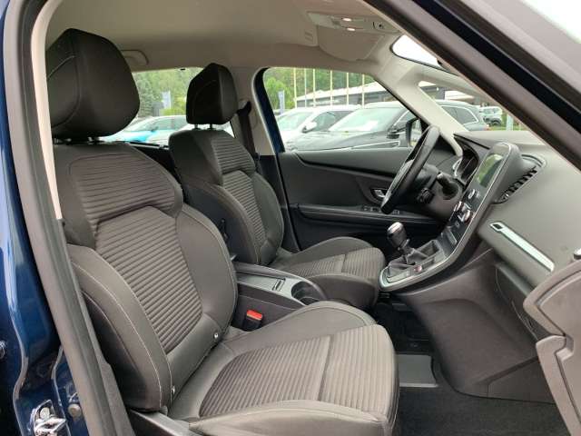 Fahrzeugbild eines Renault Grand Scénic