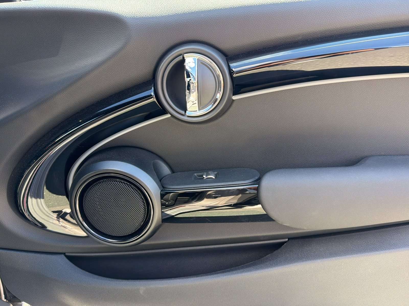 Fahrzeugbild eines MINI COOPER