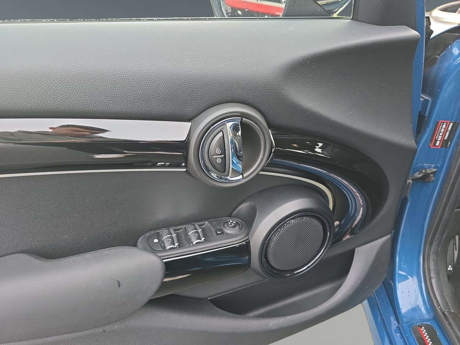 Fahrzeugbild eines MINI COOPER