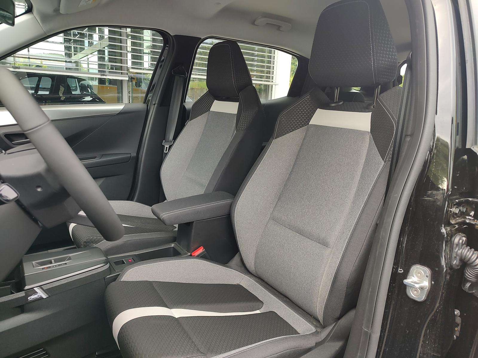 Fahrzeugbild eines Opel Frontera