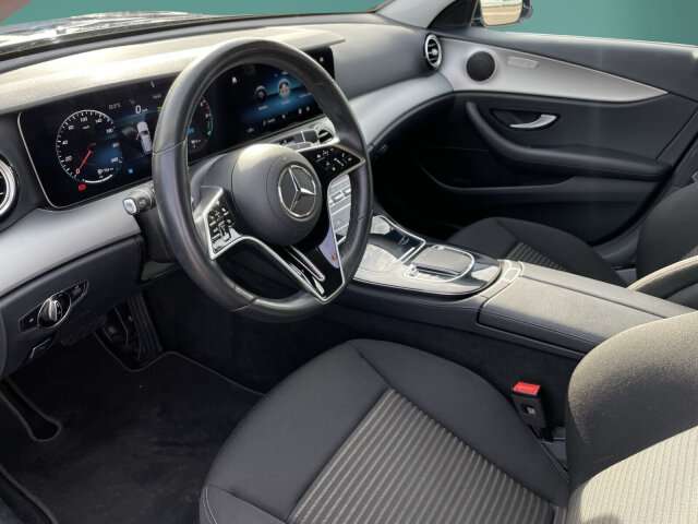 Fahrzeugbild eines Mercedes-Benz E-Klasse