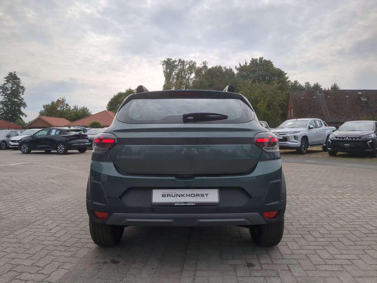 Fahrzeugbild eines Dacia Sandero