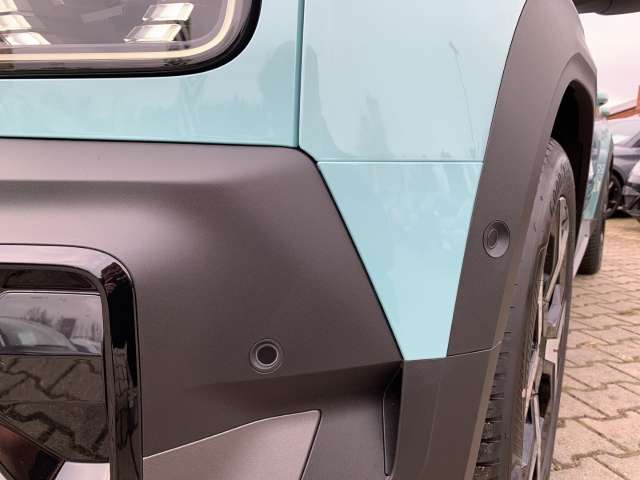 Fahrzeugbild eines Renault 4 E-TECH