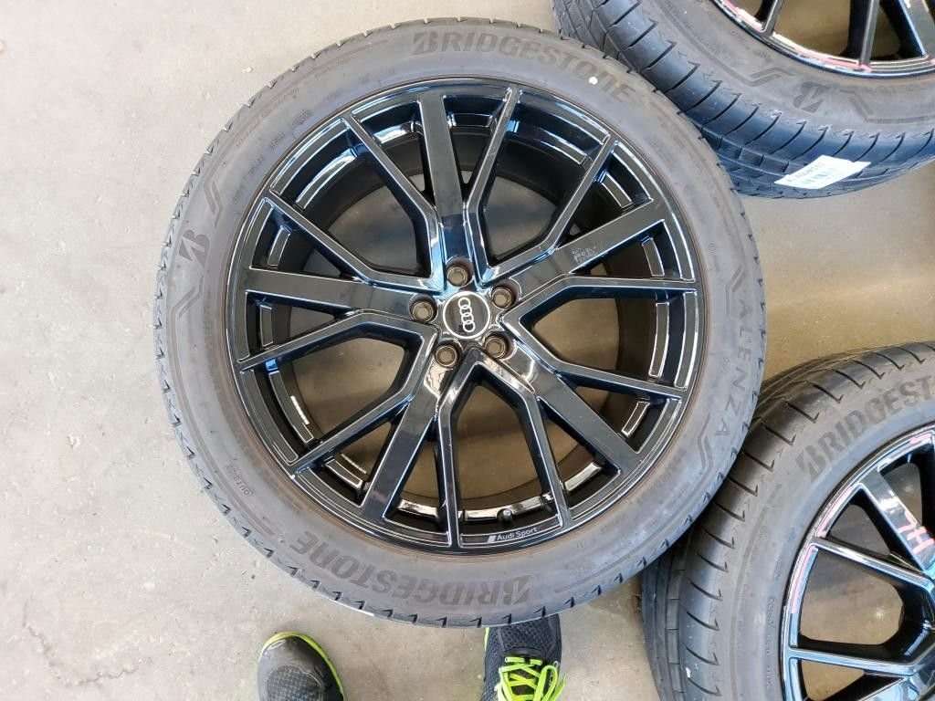 Fahrzeugbild eines Audi e-tron