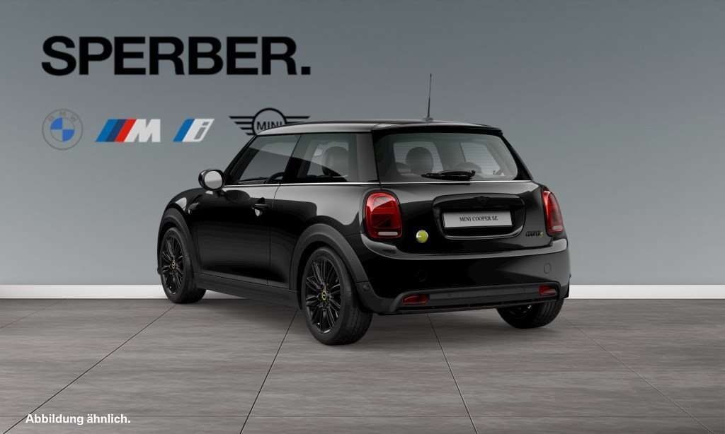 Fahrzeugbild eines MINI COOPER SE