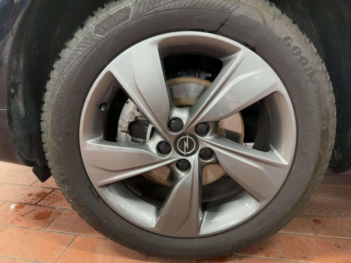 Fahrzeugbild eines Opel Grandland X