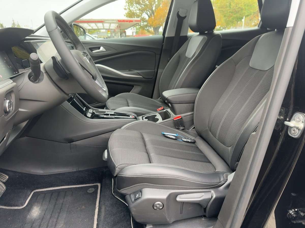 Fahrzeugbild eines Opel Grandland X