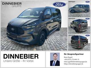 Schräge Frontansicht auf einen Ford Tourneo Custom , freigestellt