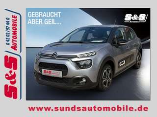 Schräge Frontansicht auf einen Citroën C3 , freigestellt