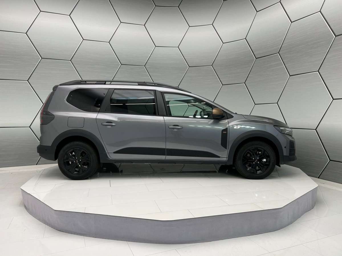 Fahrzeugbild eines Dacia Jogger