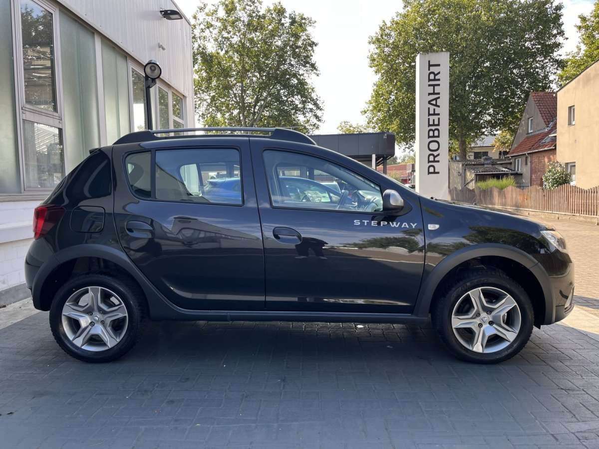 Fahrzeugbild eines Dacia Sandero