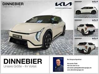 Schräge Frontansicht auf einen Kia EV4 , freigestellt