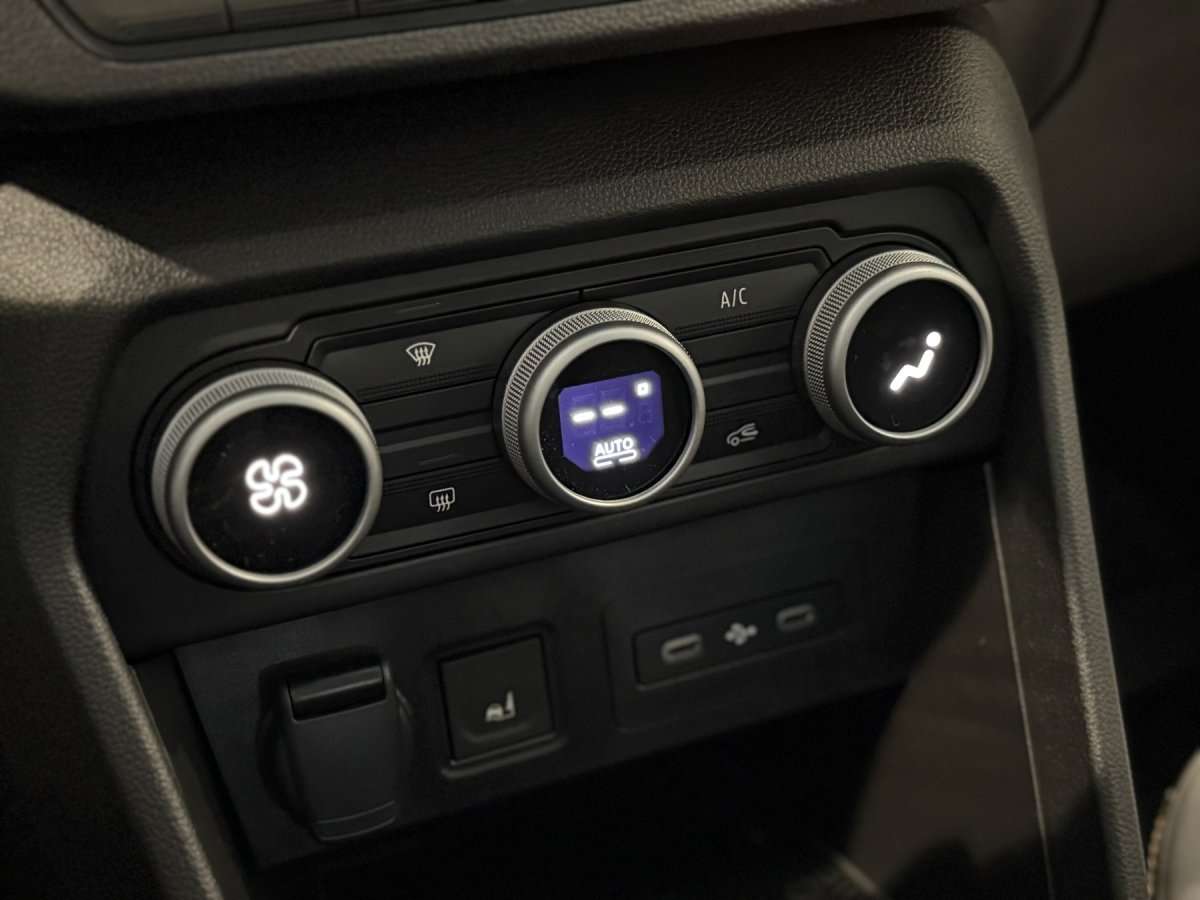 Fahrzeugbild eines Dacia Sandero