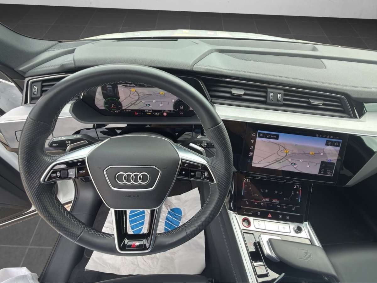 Fahrzeugbild eines Audi e-tron