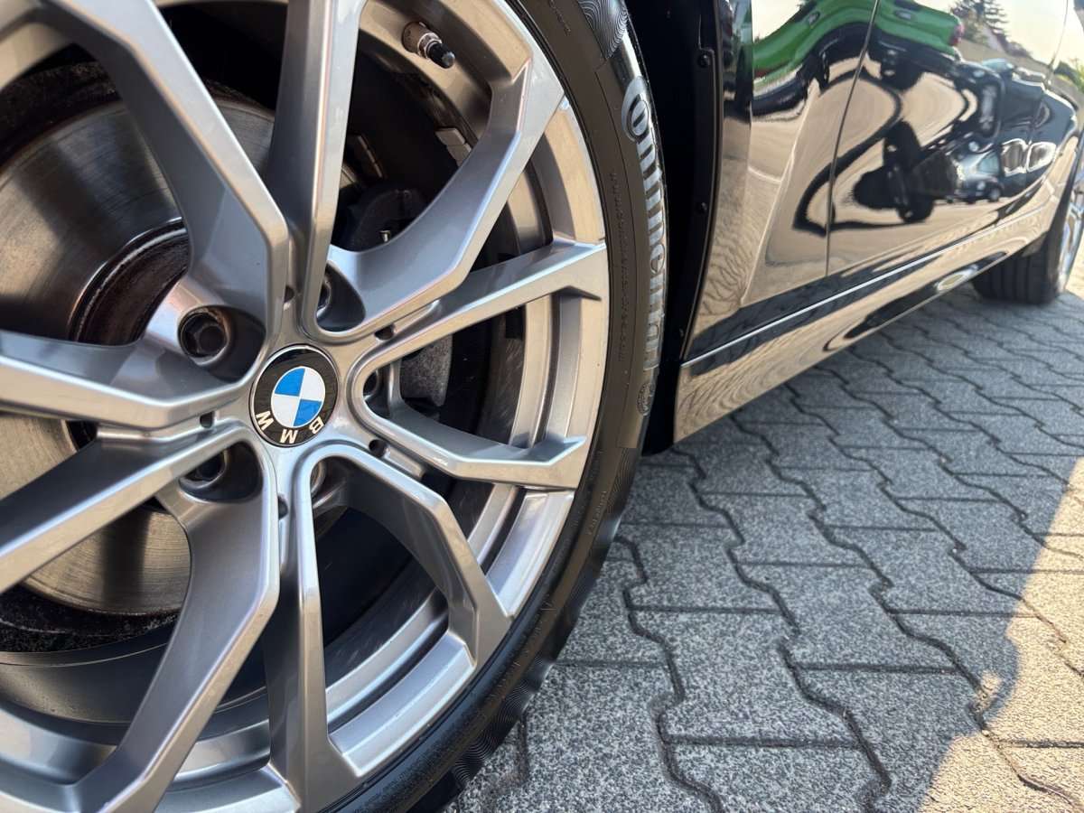 Fahrzeugbild eines BMW 3er-Reihe