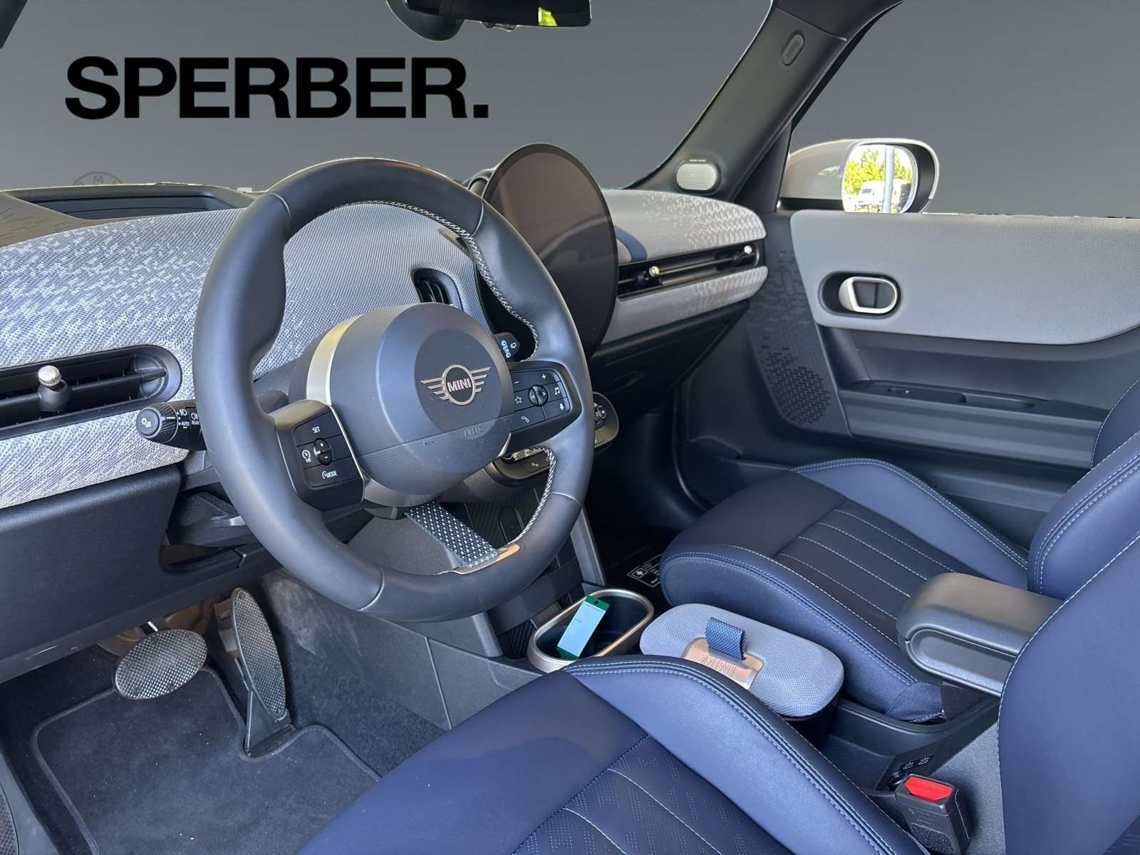 Fahrzeugbild eines MINI COOPER