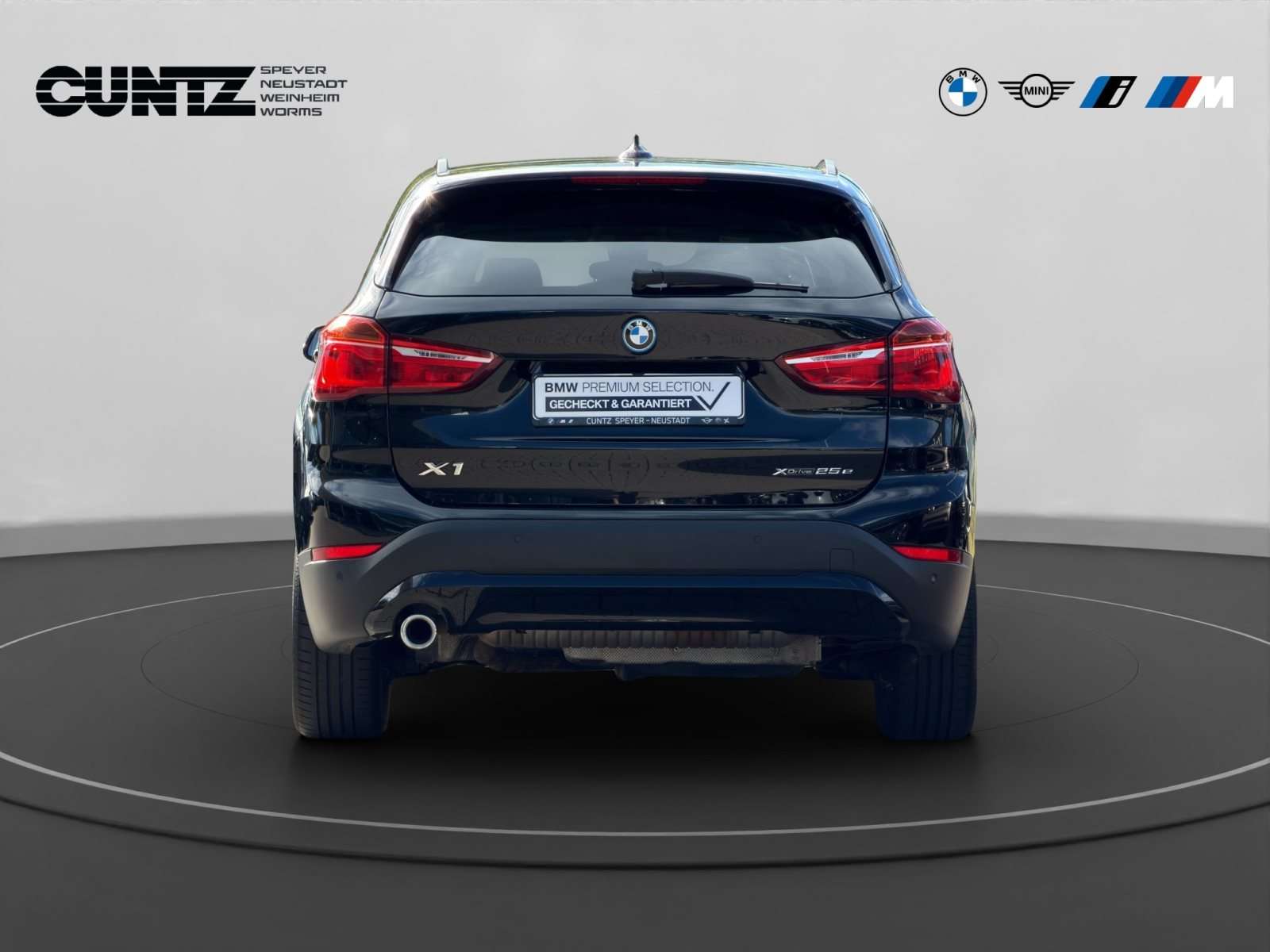 Fahrzeugbild eines BMW X1