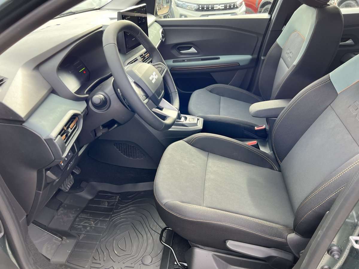Fahrzeugbild eines Dacia Sandero
