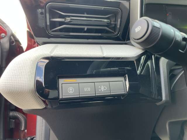 Fahrzeugbild eines Renault 4 E-TECH