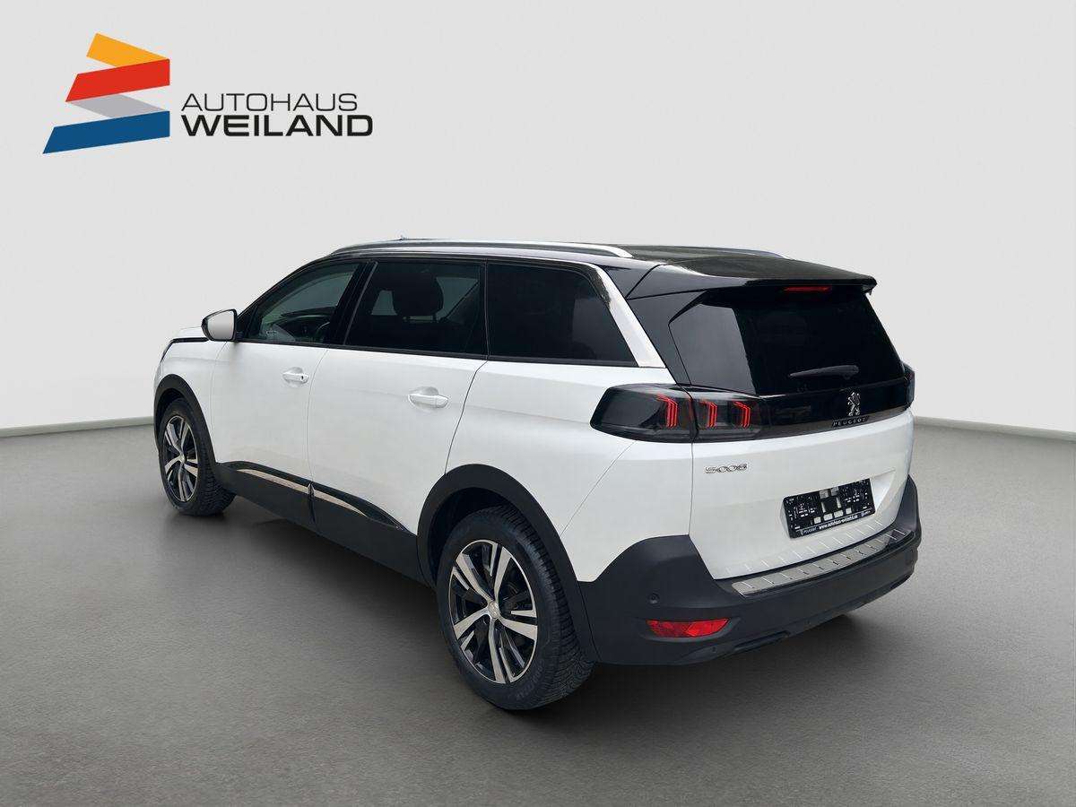 Fahrzeugbild eines Peugeot 5008
