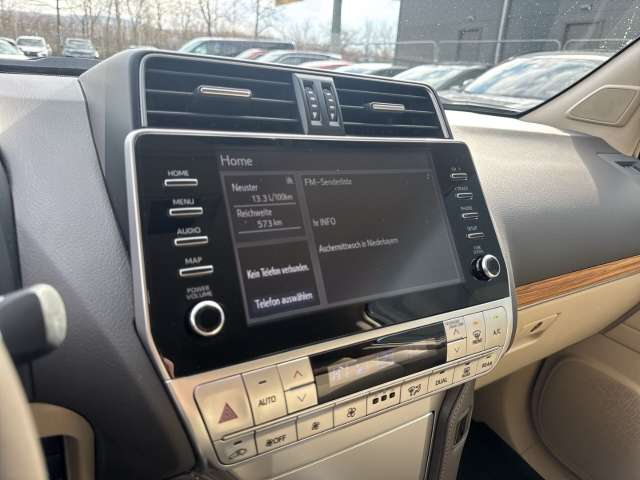 Fahrzeugbild eines Toyota Land Cruiser