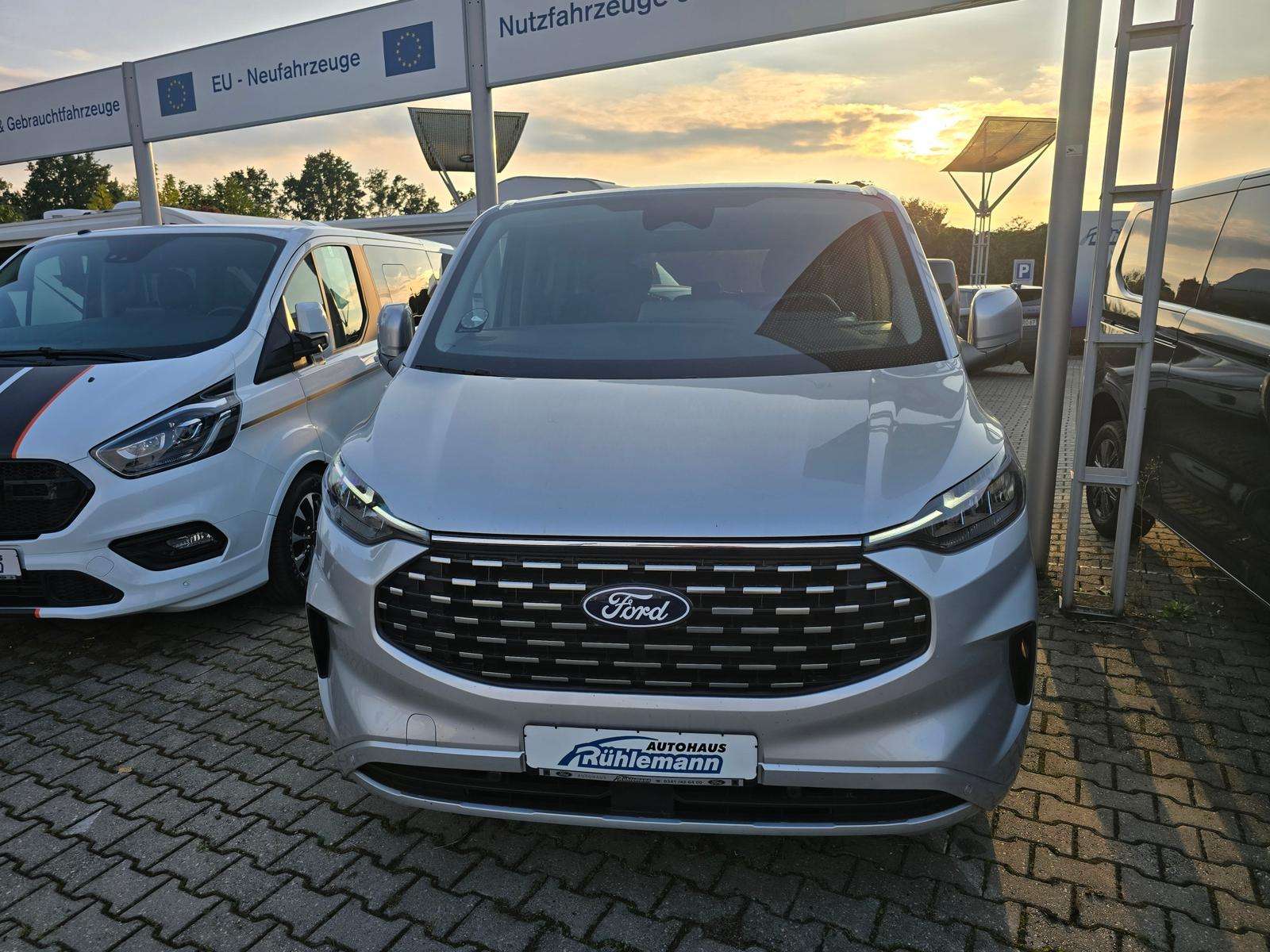 Fahrzeugbild eines Ford Tourneo Custom