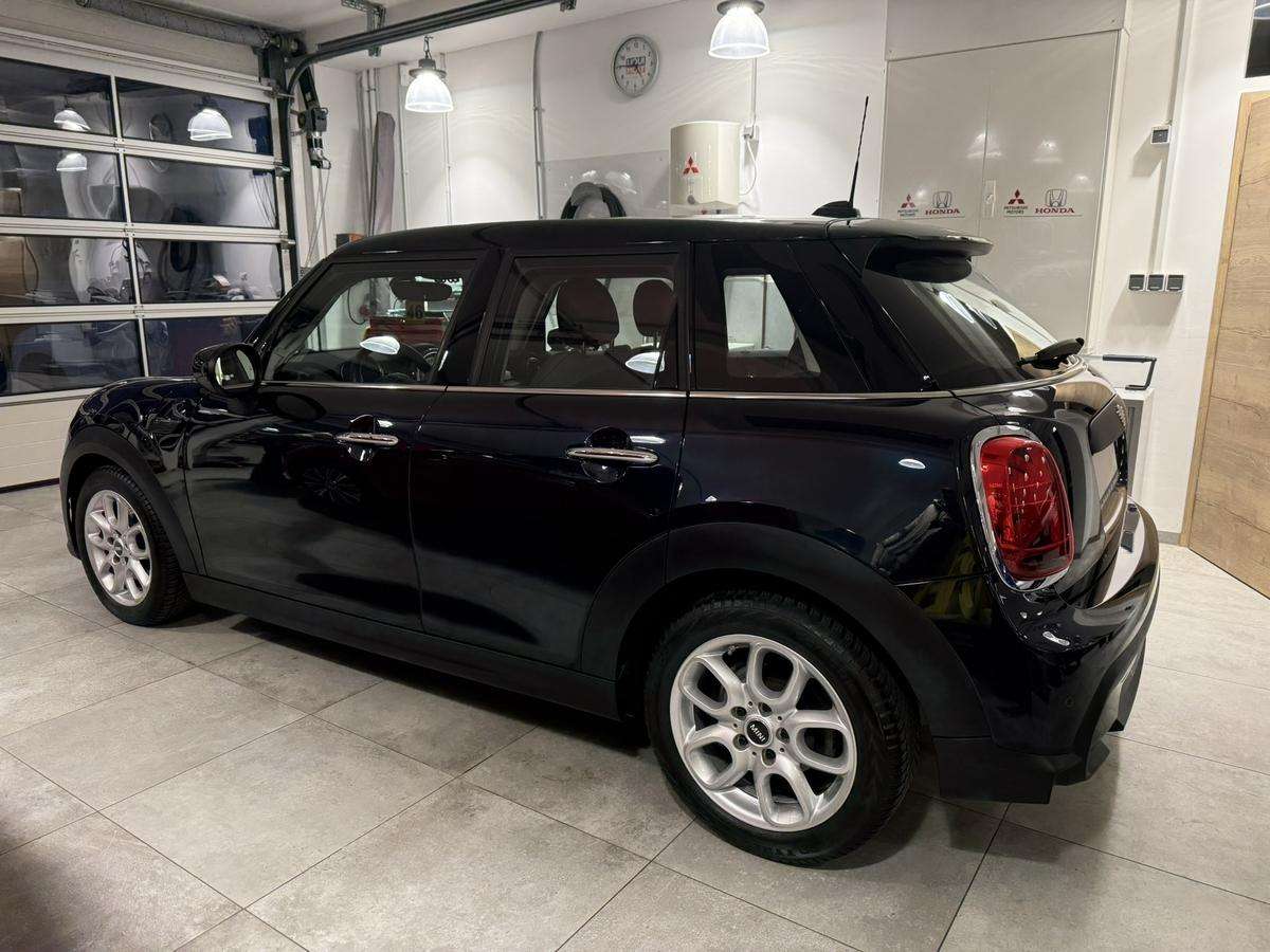 Fahrzeugbild eines MINI MINI