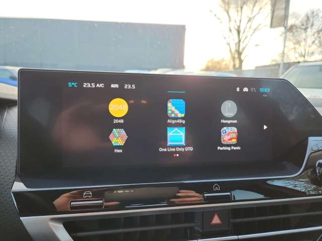 Fahrzeugbild eines Citroën C4 X