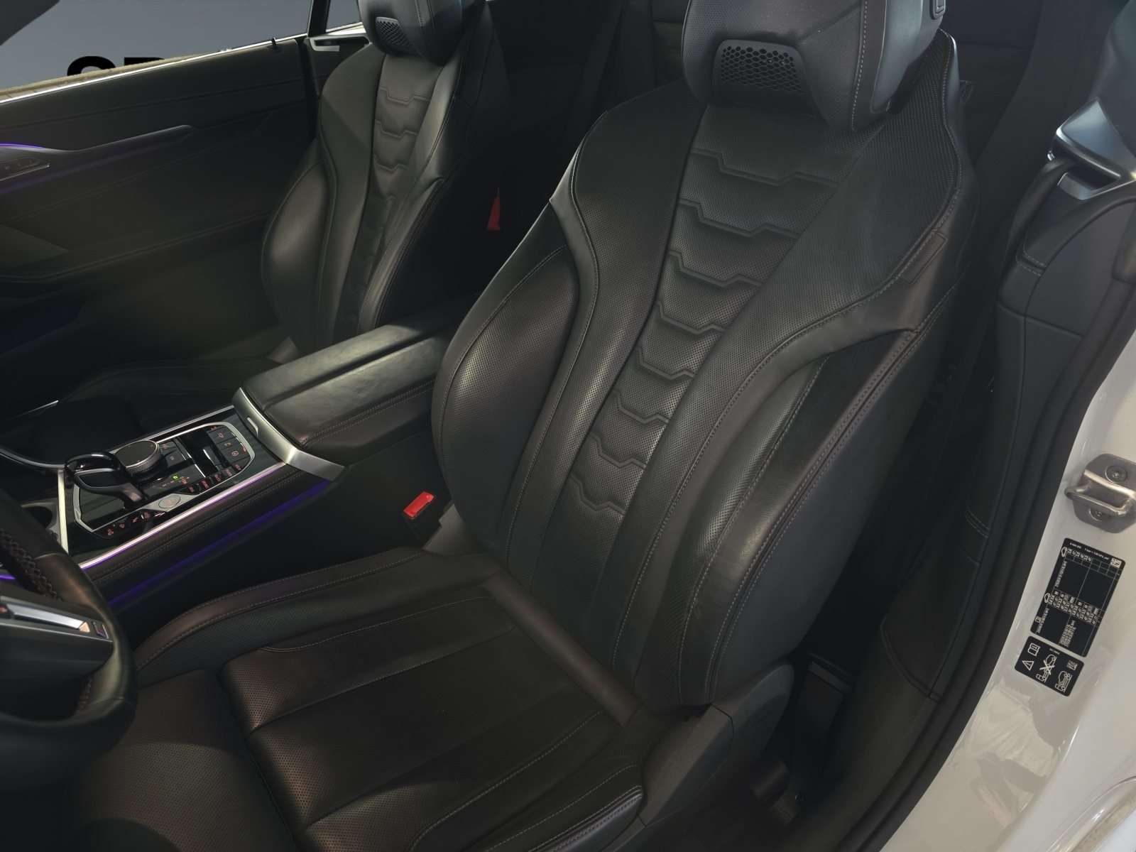 Fahrzeugbild eines BMW 8er-Reihe