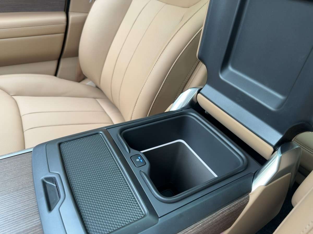 Fahrzeugbild eines Land Rover Range Rover