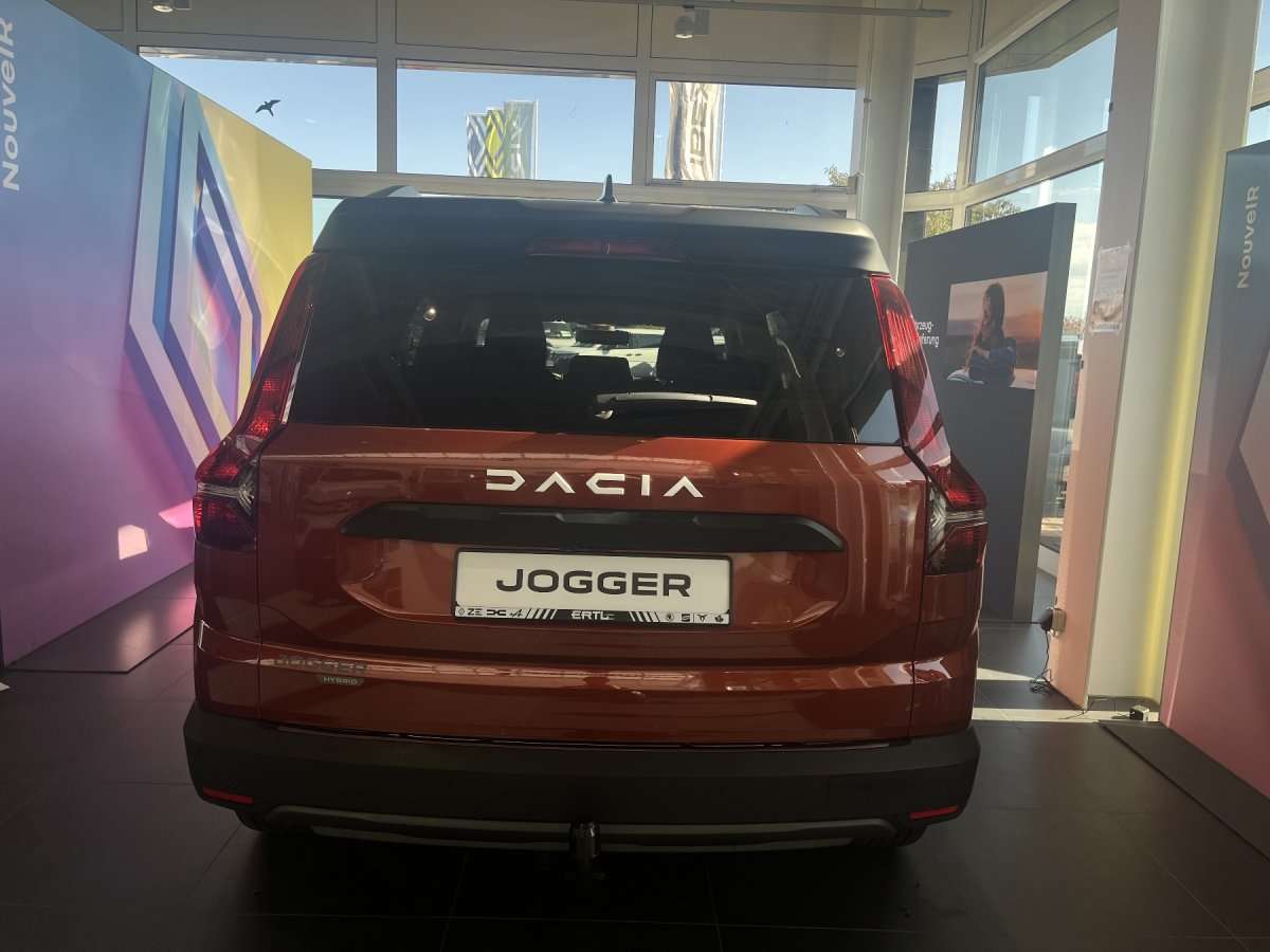Fahrzeugbild eines Dacia Jogger