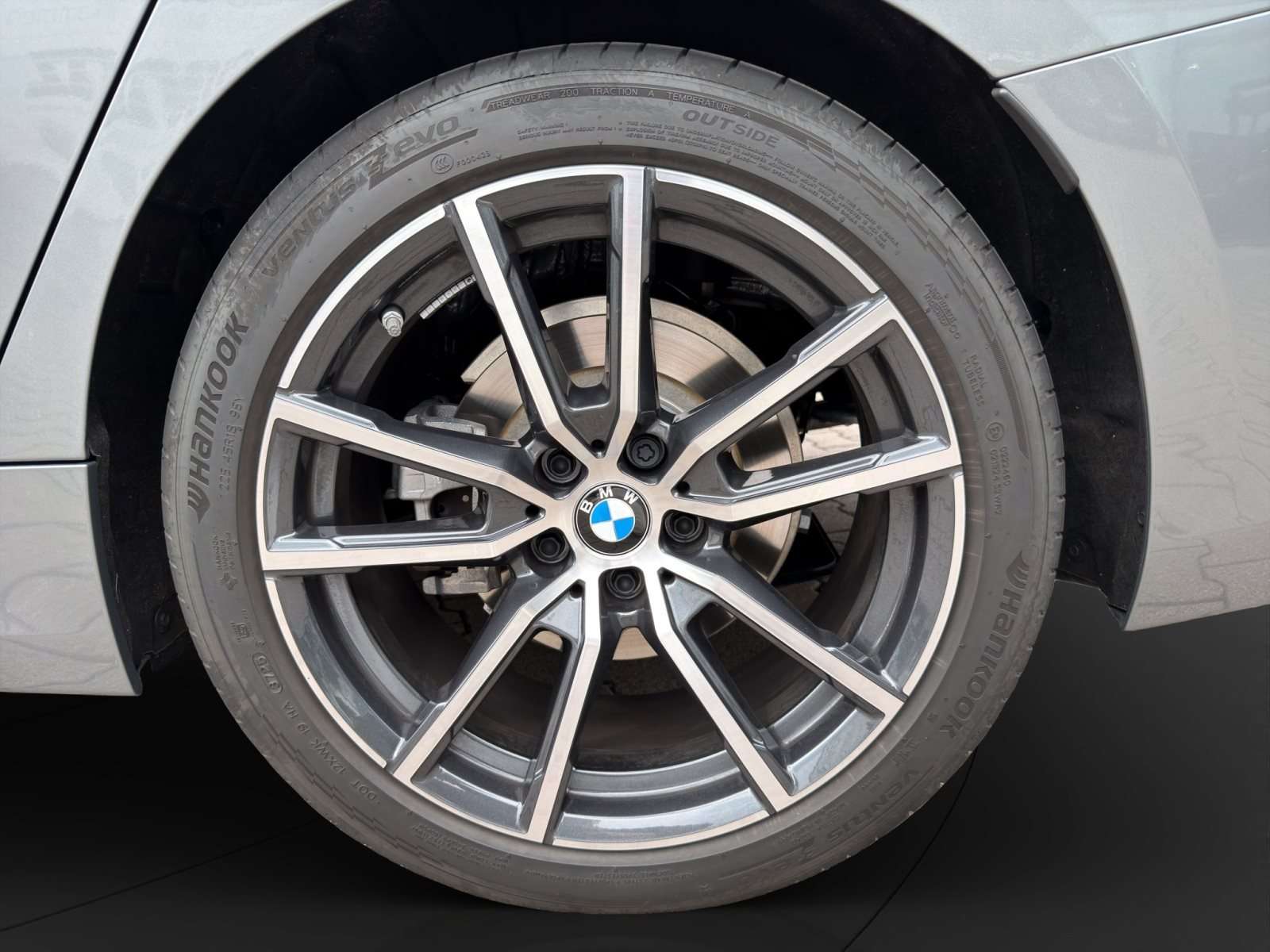 Fahrzeugbild eines BMW 3er-Reihe