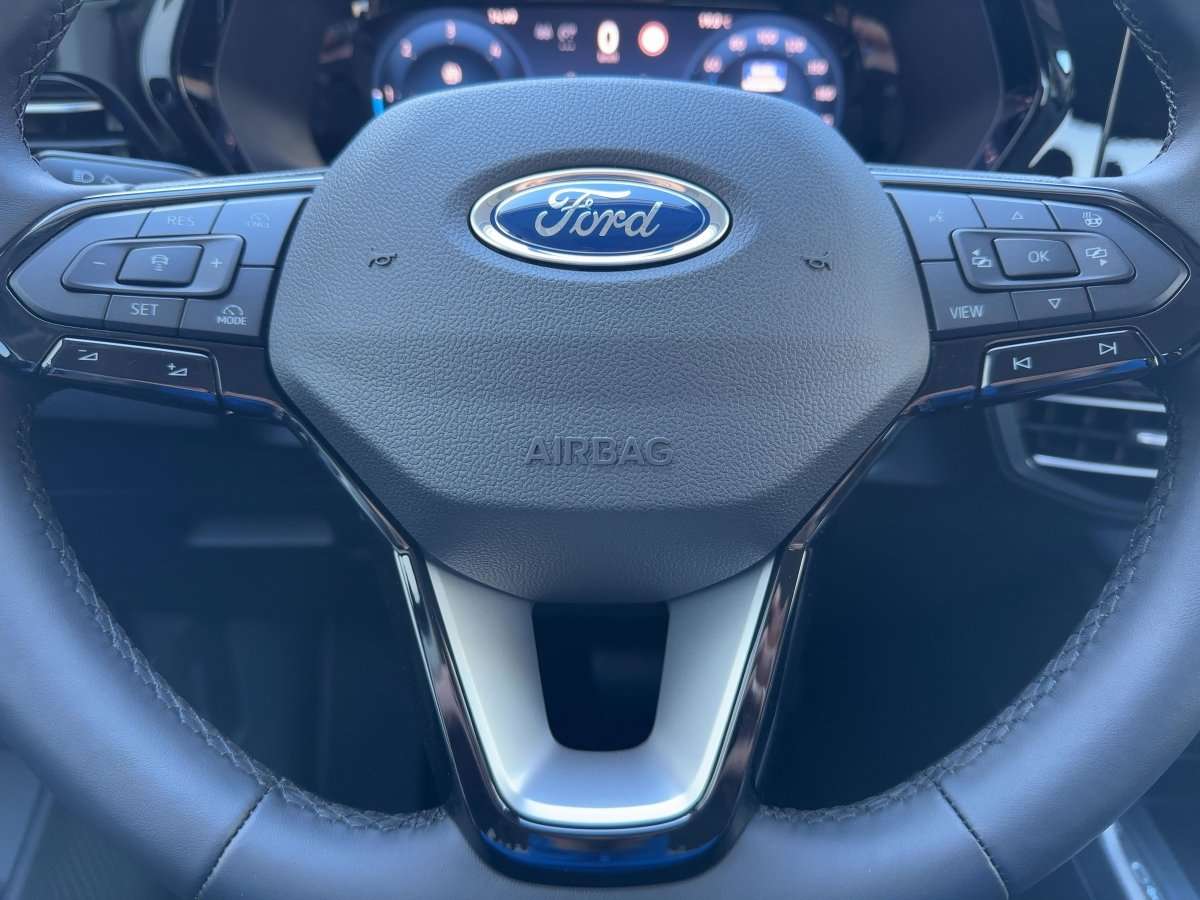 Fahrzeugbild eines Ford Grand Tourneo
