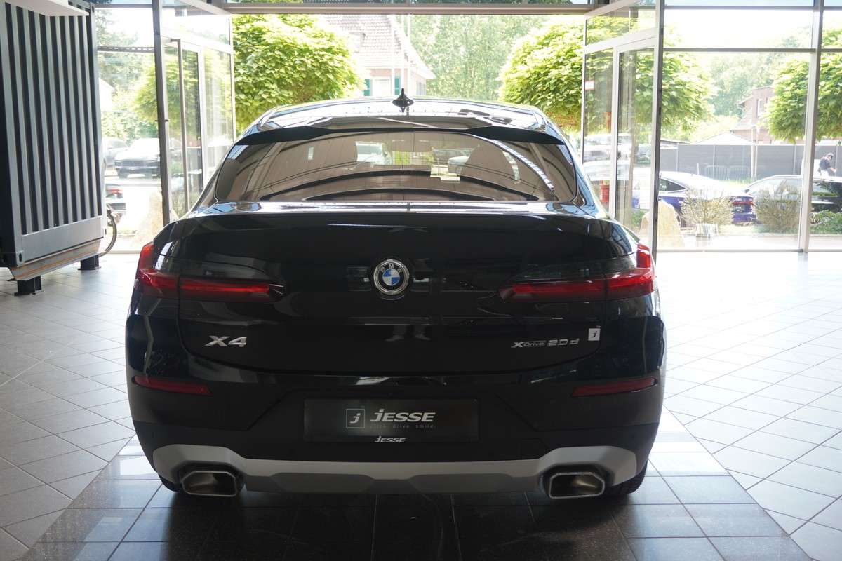 Fahrzeugbild eines BMW X4