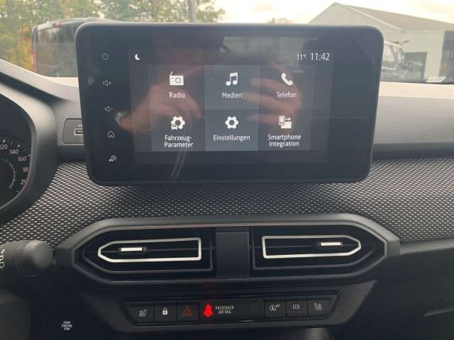 Fahrzeugbild eines Dacia Sandero