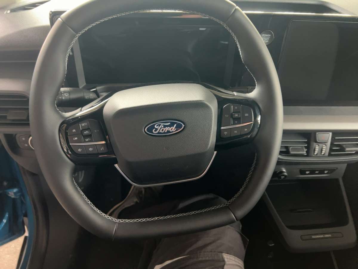 Fahrzeugbild eines Ford Transit Courier