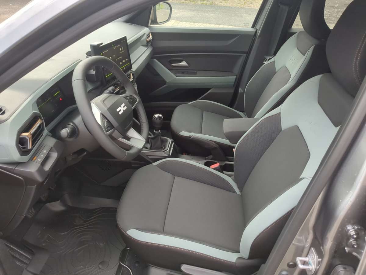 Fahrzeugbild eines Dacia Duster