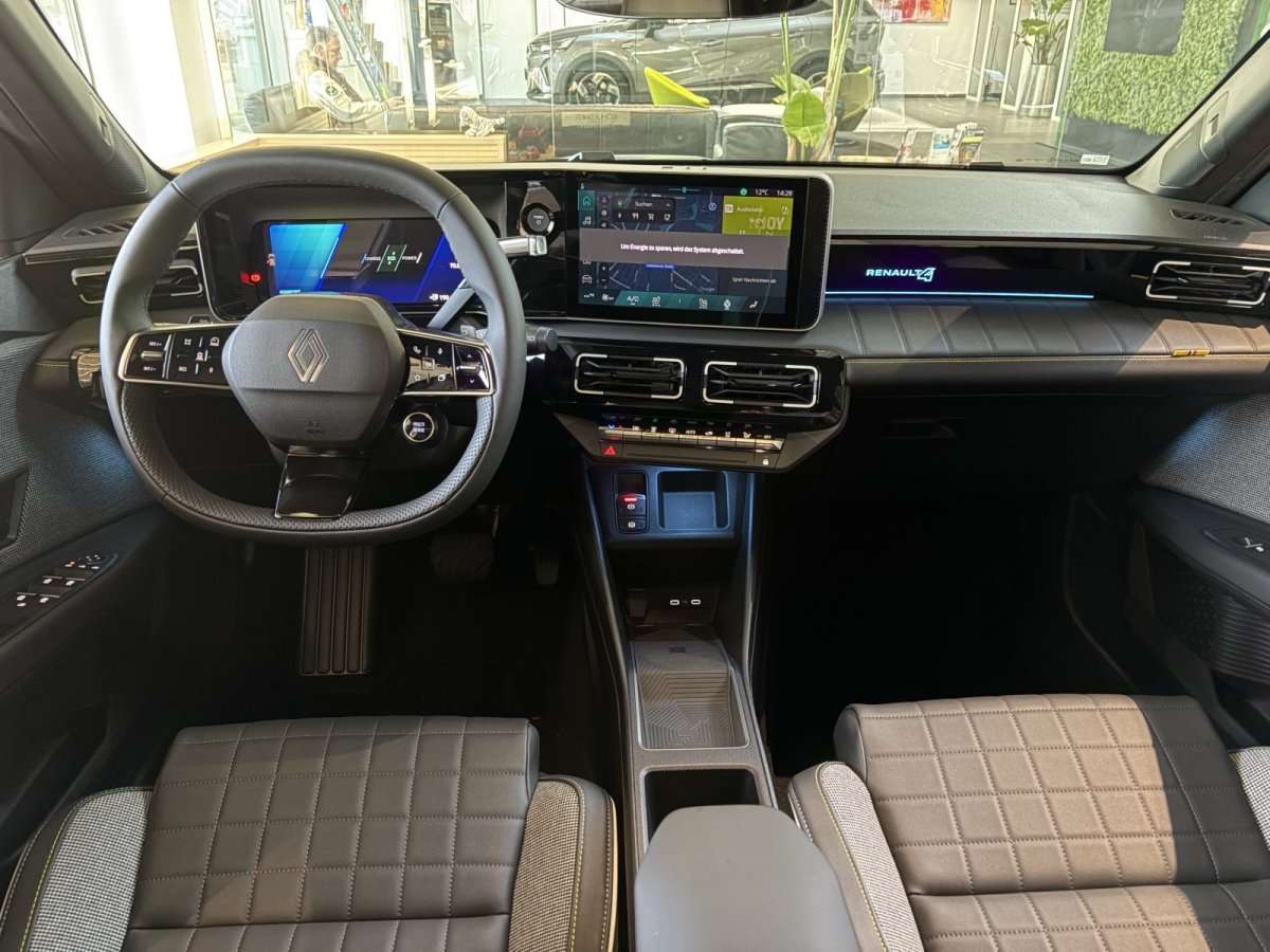 Fahrzeugbild eines Renault 4 E-TECH