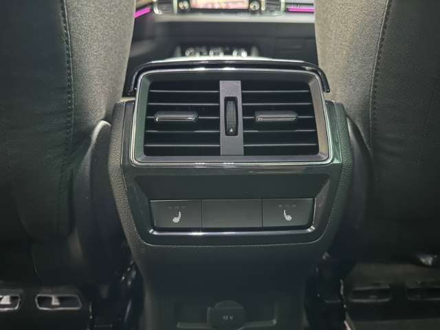 Fahrzeugbild eines Skoda Karoq