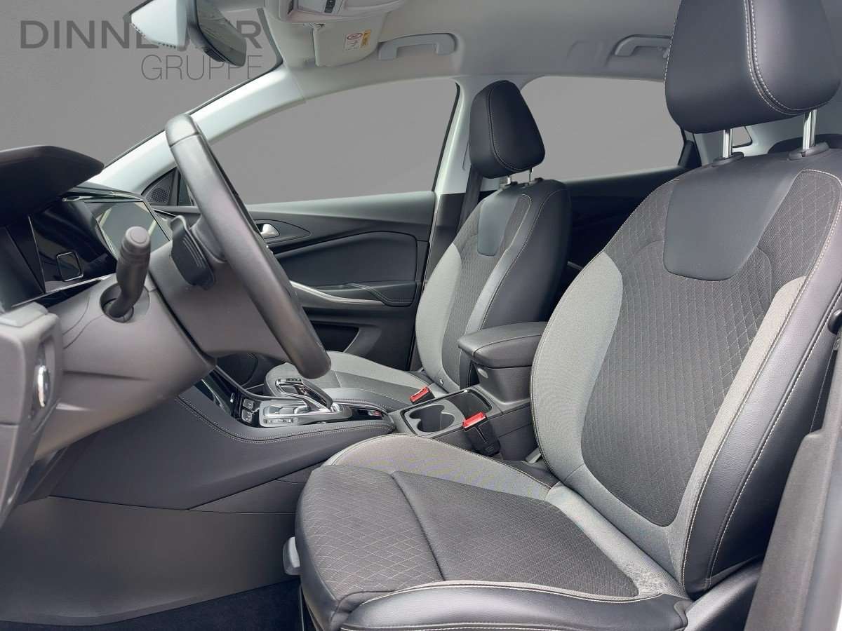 Fahrzeugbild eines Opel Grandland X