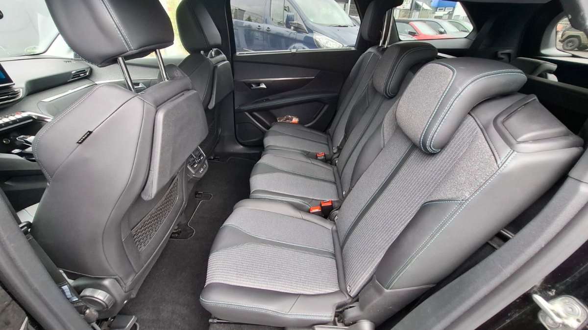 Fahrzeugbild eines Peugeot 5008
