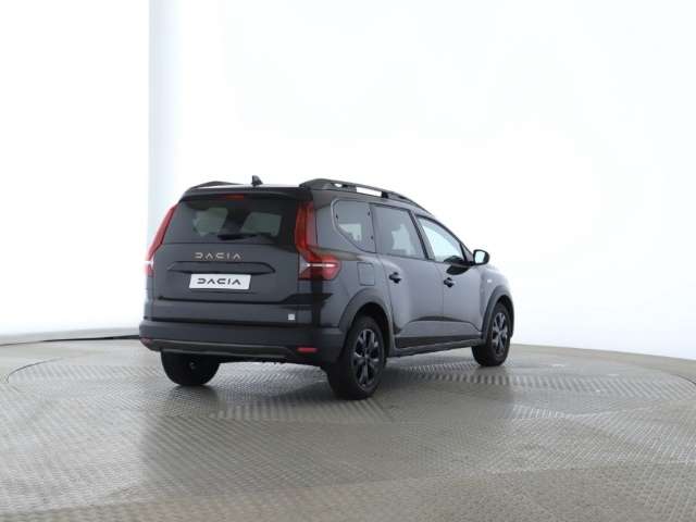 Fahrzeugbild eines Dacia Jogger