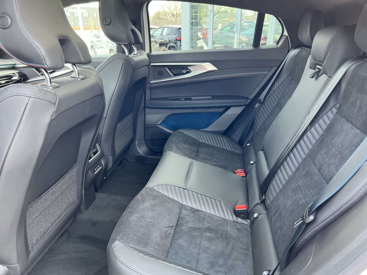 Fahrzeugbild eines Renault Rafale