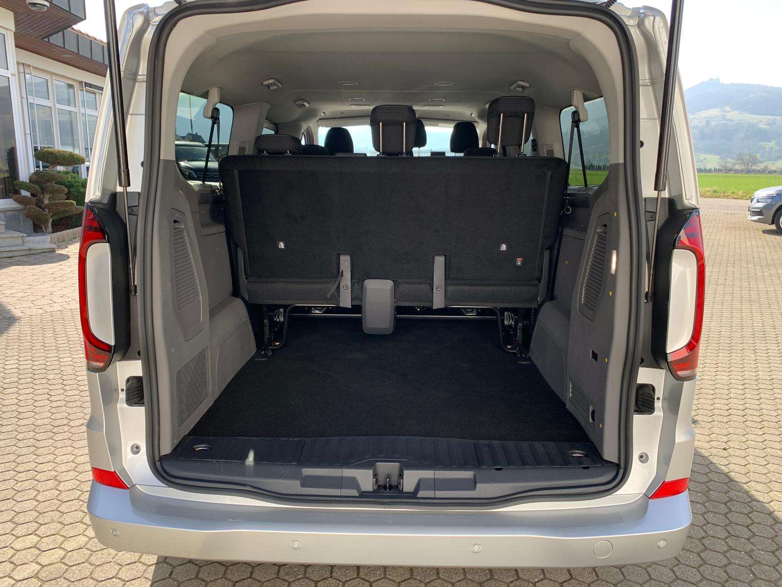 Fahrzeugbild eines Volkswagen Caravelle