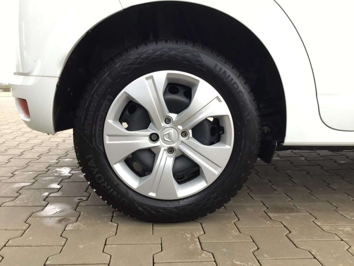 Fahrzeugbild eines Dacia Sandero