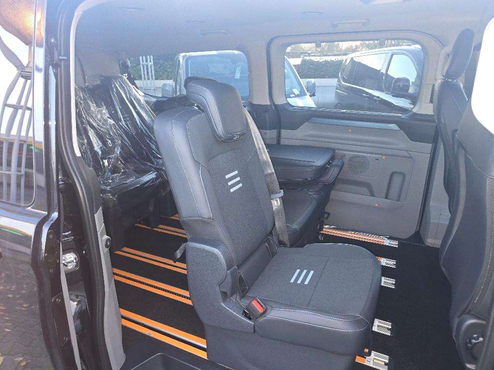 Fahrzeugbild eines Ford Tourneo Custom