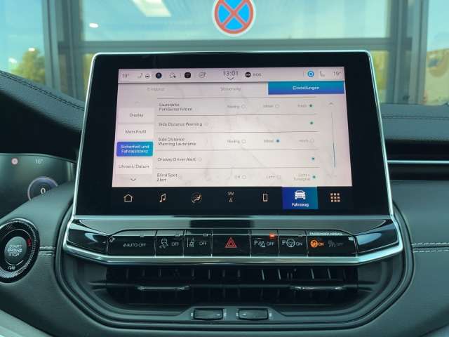 Fahrzeugbild eines Jeep Compass