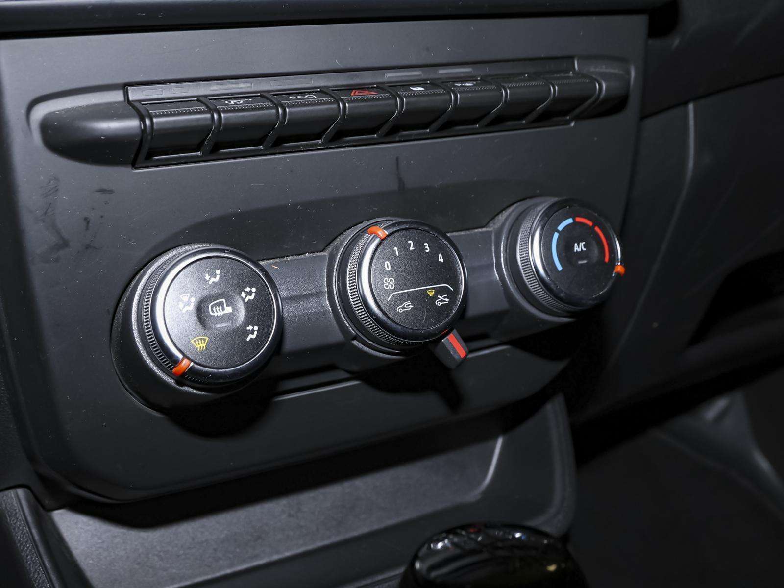 Fahrzeugbild eines Renault Express